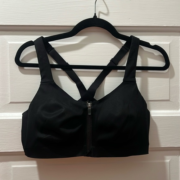 VSX Knockout Front-Close Sports Bra - Picture 1 of 2